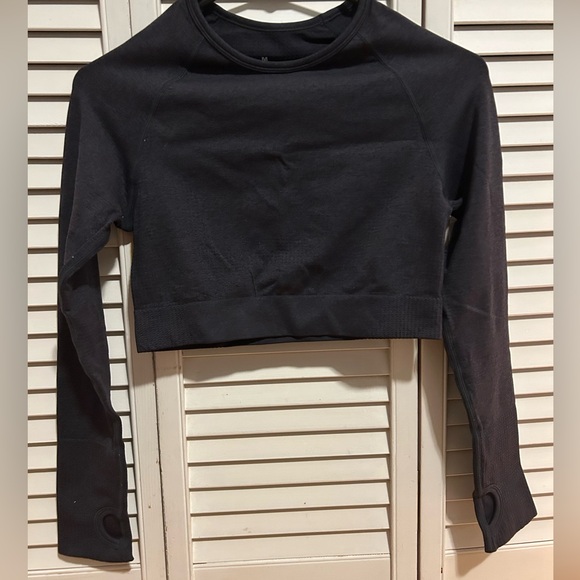 Tops - Cropped Compression Long Sleeve